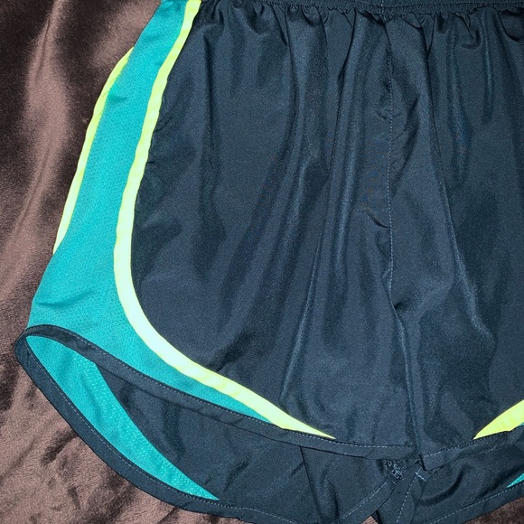 Nike Tempo Running Shorts Size Small - Picture 3 of 6